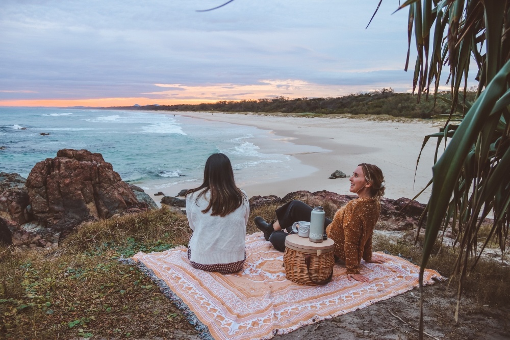 girls picnicing at hastings point lookout